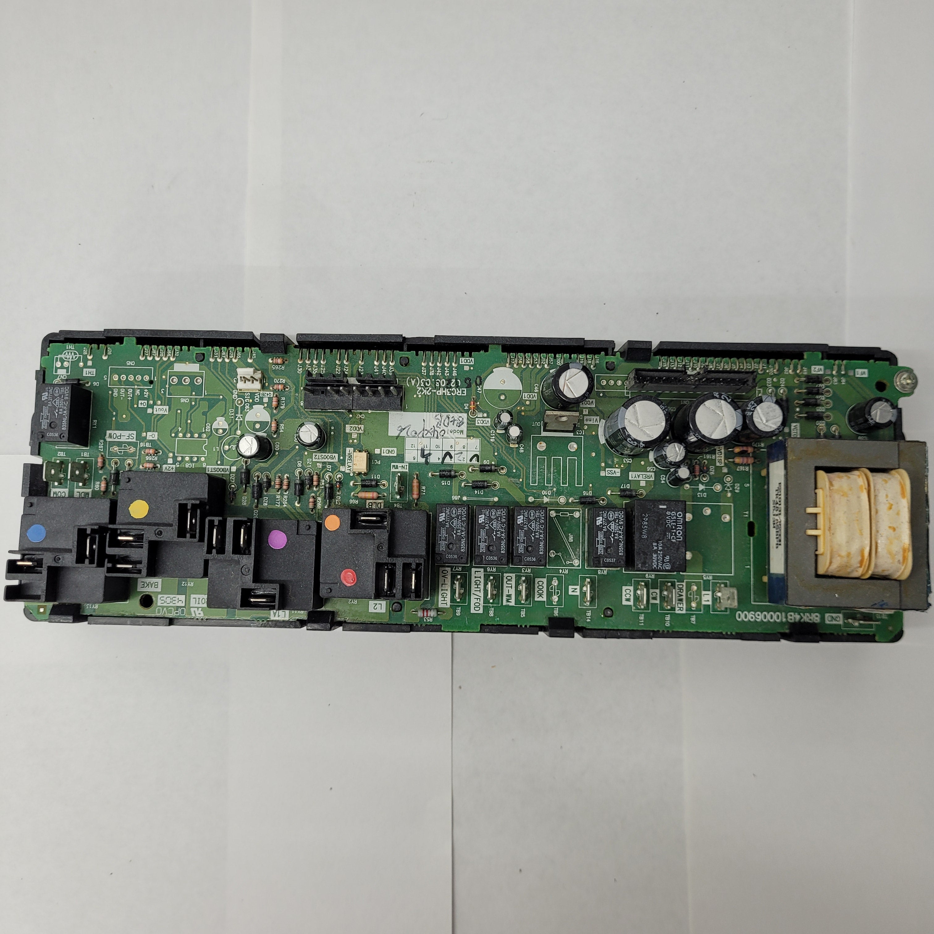 GE Range Oven Control Board and Clock WB27T10611 GE Range Oven Control Board and Clock WB27T10611